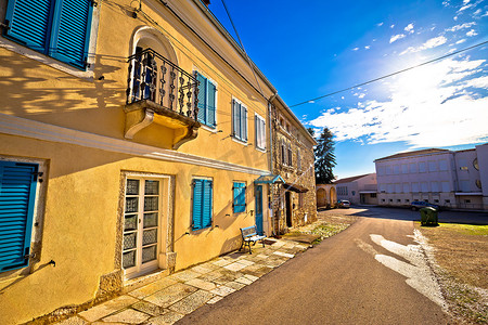 Vizinada 镇的地中海老石街