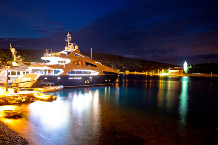 vis设计摄影照片_维斯岛夜景游艇目的地