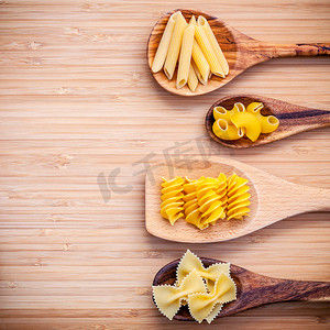 菜单设计摄影照片_意大利食品概念和菜单设计。