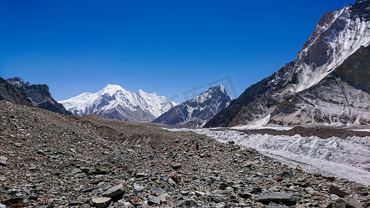巴基斯坦喀喇昆仑山康科迪亚的 K2 和布洛阿特峰