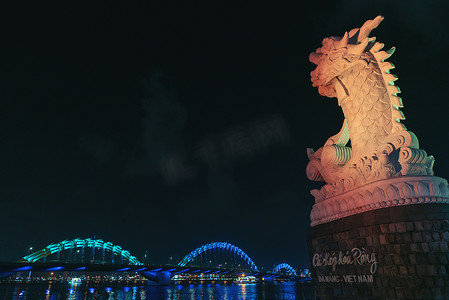 越南岘港摄影照片_越南岘港龙桥夜灯