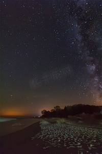 发光宇宙摄影照片_夜空