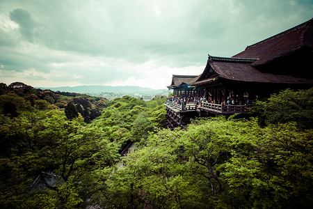 开化清水鱼摄影照片_日本京都清水寺