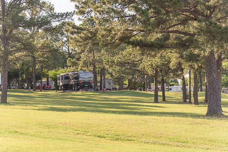 德克萨斯州达拉斯附近的休闲车 RV 和露营车公园