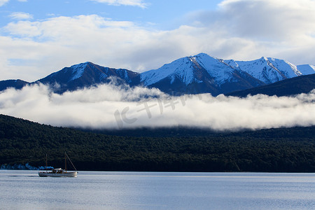 新西兰南岛蒂阿瑙湖美丽的风景