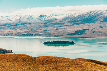 动态下雪摄影照片_从新西兰约翰山看特卡波湖
