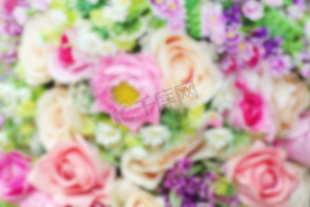 模糊的玫瑰花五颜六色的软的背景，抽象软的玫瑰花为婚礼卡片或情人节背景，模糊的花玫瑰五颜六色的墙纸