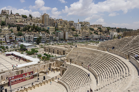 5月28日摄影照片_约旦安曼 — 2016 年 5 月 28 日：市中心的罗马圆形剧场