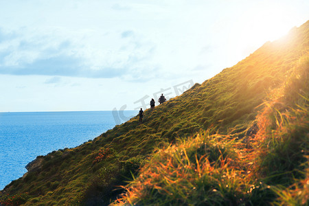 山海经卡通神兽摄影照片_泰国普吉岛 Krating 海角的山海景观