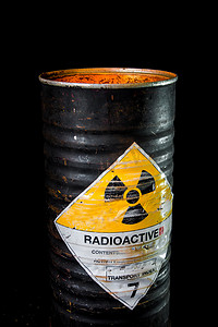 放射性物质圆筒容器中的热量