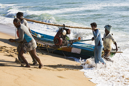 纪录片影像：印度本地治里的渔民
