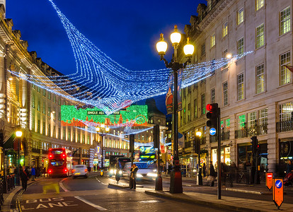 装饰运动摄影照片_伦敦摄政街的圣诞灯饰