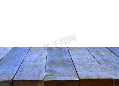 空木板木桌面隔离在白色背景上。