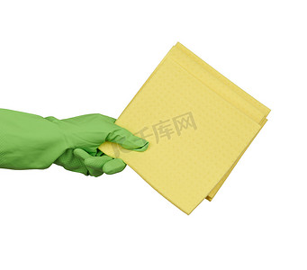 手拿着一块黄色抹布海绵，用于清洁、保护性绿色 ru