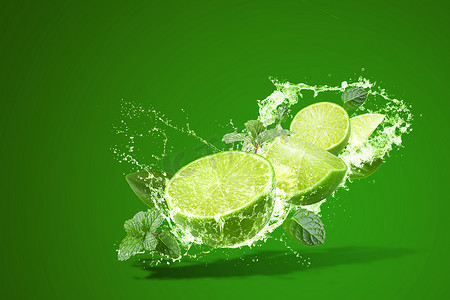 柠檬水溅摄影照片_柠檬水溅在绿色 backgr 上孤立的绿色柠檬水果上