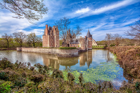 位于法国卢瓦尔河谷 Lassay-sur-Croisne 的 Chateau du Moulin。