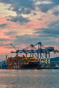 出口全球摄影照片_港口、海运、集装箱航线