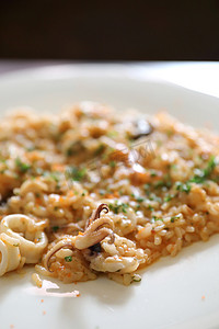 海鲜烩饭，桌上的传统意大利米饭