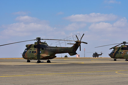 Atlas Oryx 直升机在机场