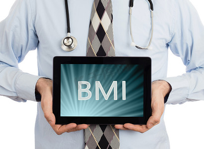 医生拿着平板电脑-BMI