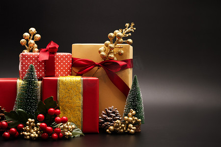 圣诞季节背景和新年快乐黑色礼盒