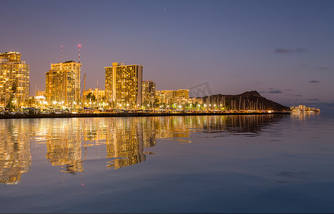 夏威夷图摄影照片_夏威夷火奴鲁鲁威基基全景