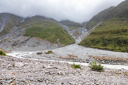 新西兰弗朗兹约瑟夫冰川的河床