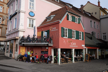 奥地利格拉茨历史悠久的市中心的咖啡馆