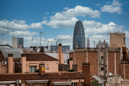 Torre Agbar 在巴塞罗那对阵天空