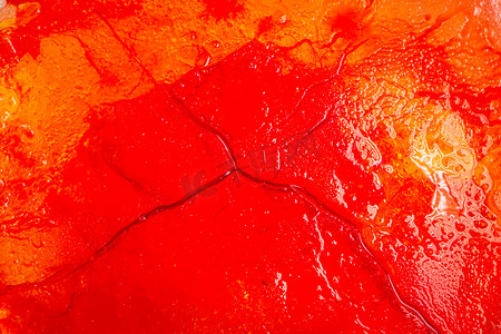 血色液体与其他有机液体混合的图像