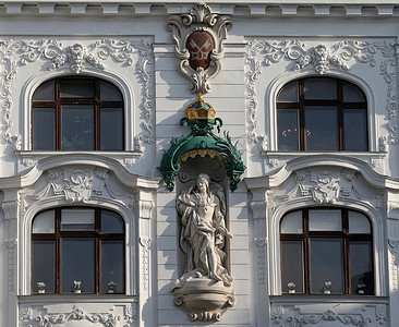三生三世桃花节摄影照片_腓特烈三世国王，Regensburger Hof，奥地利维也纳的 Wustenrot 大楼