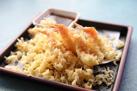 虾筷子摄影照片_日式天妇罗炸虾
