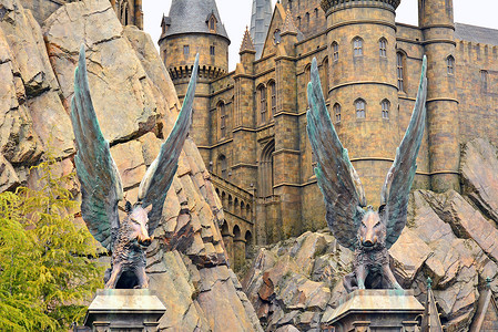 哈利波特主题霍格沃茨城堡雕像在环球影城 J