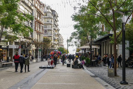 希腊塞萨洛尼基阿吉亚斯索菲亚斯步行街日景。