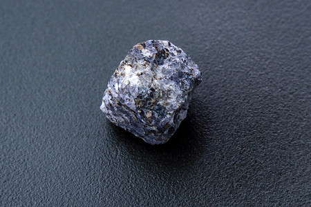 天然矿物石堇青石宝石，地质收藏原水晶