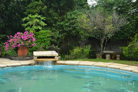 菲律宾黎刹安蒂波洛平托艺术博物馆游泳池