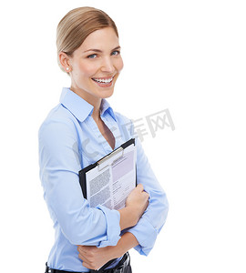 简历审查、招聘或面试中白色背景的女商人、肖像和文件剪贴板。