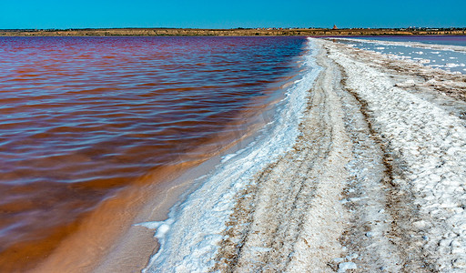 库亚尔尼茨基河口的干燥和浅化、超盐水库中结晶形式的盐、生态灾难