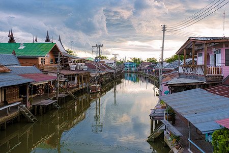 安帕瓦水上市场和旅游目的地泰国安帕瓦的泰国文化
