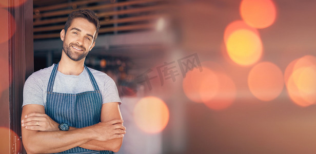 小企业、咖啡店老板和餐厅创业广告中带有模型和自信微笑的男人肖像。