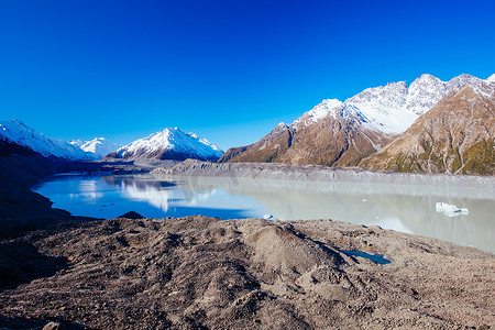 新西兰库克山附近的塔斯曼冰川