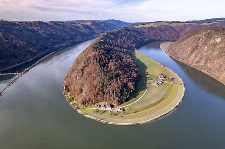 多瑙河上的施洛根环路 著名河流的一个大弯