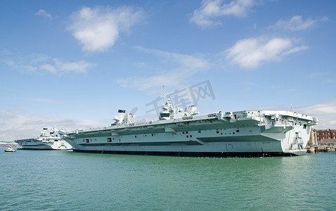 皇家海军航空母舰，朴茨茅斯