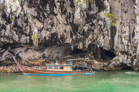 泰国攀牙湾的蝙蝠洞。