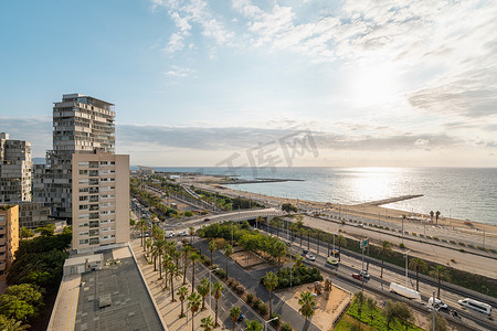 西班牙巴塞罗那 Diagonal Mar 景观区的顶级别致景观，靠近沿海地区，基础设施高度发达