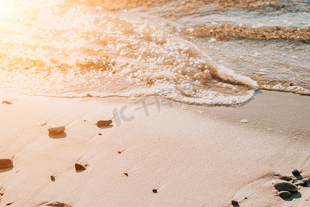 海洋模糊摄影照片_抽象海夏季海洋日落自然背景。