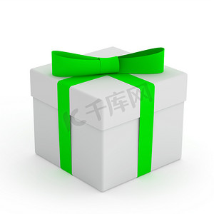 白色背景上有绿丝带和蝴蝶结的白色礼品盒