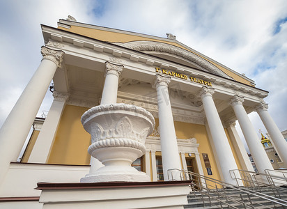 俄罗斯喀山-2018 年 11 月 5 日：G. Kariev 喀山鞑靼青年观众国家剧院。
