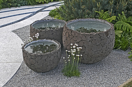 装饰和手工制作的陶器花园容器