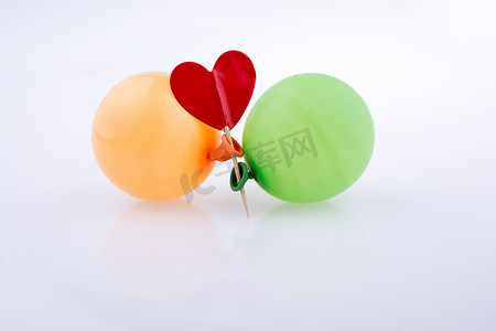 红心和彩色小气球